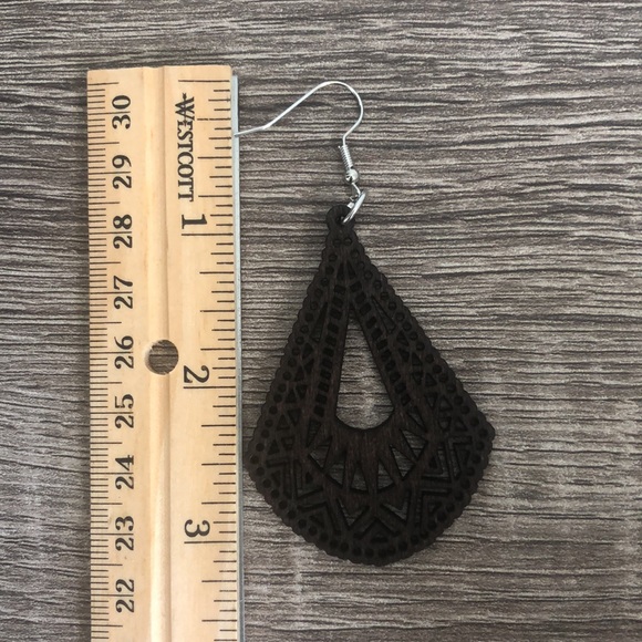 Earrings - Picture 2 of 3